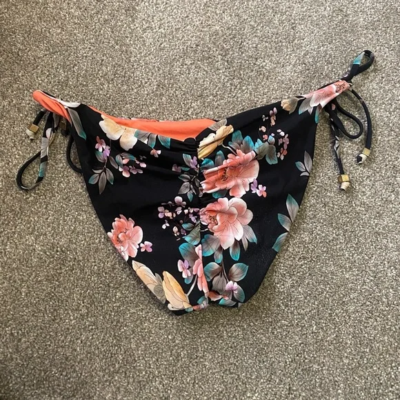 Becca floral swimsuit set - Picture 2 of 4